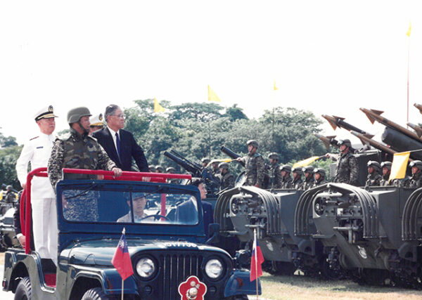總統巡視陸戰隊於左營-李總統照片冊-MOFA109179CF-2020-12-PH00114-059