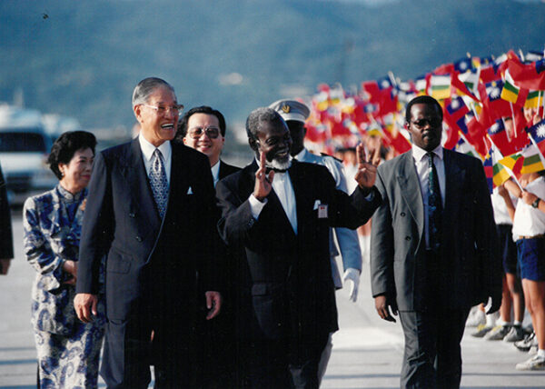 歡迎中非共和國總統巴達塞於松山機場-李總統照片冊-MOFA109179CF-2020-12-PH00117-023