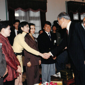 總統茶會款待第31屆金馬獎入圍新片代表及個人曾慶瑜等人-李總統照片冊-MOFA109179CF-2020-12-PH00117-075