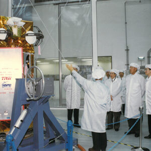 李登輝總統視導國家太空計畫中華一號衛星等整測設備-李登輝總統活動照片冊-MOFA109179CF-2020-12-PH00163-070