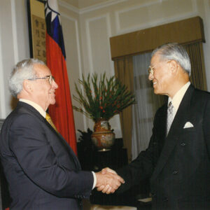 李登輝總統接見美國希維吉尼亞州州長恩德武夫婦-李登輝總統活動照片冊-MOFA109179CF-2020-12-PH00163-077