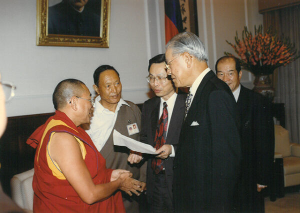 李登輝總統接見海外藏胞代表阿塔諾不等人-李登輝總統活動照片冊-MOFA109179CF-2020-12-PH00163-088