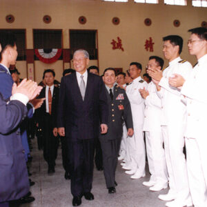 李登輝總統與三軍六校應屆畢業生餐會。-李登輝總統活動照片冊-MOFA109179CF-2020-12-PH00164-016