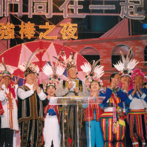 李登輝總統蒞臨國民黨在台中市民廣場輔選造勢活動「強棒之夜」。-李登輝總統活動照片冊-MOFA109179CF-2020-12-PH00164-021