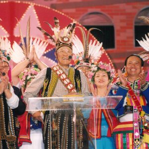 李登輝總統蒞臨國民黨在台中市民廣場輔選造勢活動「強棒之夜」。-李登輝總統活動照片冊-MOFA109179CF-2020-12-PH00164-022