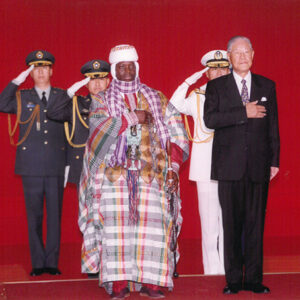 李登輝總統以軍禮歡迎甘比亞總統賈梅閣下。-李登輝總統活動照片冊-MOFA109179CF-2020-12-PH00164-029