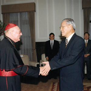 李登輝總統接見教廷基督徒合一促進會主席葛錫迪樞機主教等。-李登輝總統活動照片冊-MOFA109179CF-2020-12-PH00164-069