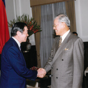 李登輝總統接見日本眾議員武藤嘉文。-李登輝總統活動照片冊-MOFA109179CF-2020-12-PH00164-089