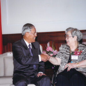 李登輝總統於總統府接見第九屆醫療奉獻獎得獎人林逢香醫生等人-李登輝總統活動照片冊-MOFA109179CF-2020-12-PH00165-006