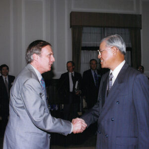 李總統於總統府接見國際新聞協會代表羅德等人-李登輝總統活動照片冊-MOFA109179CF-2020-12-PH00165-017