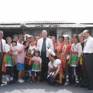 李總統蒞臨新竹市海山里原住民部落-李登輝總統活動照片冊-MOFA109179CF-2020-12-PH00165-055