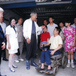 李總統蒞臨新竹市探訪養雞戶陳金鴻先生-李登輝總統活動照片冊-MOFA109179CF-2020-12-PH00165-059