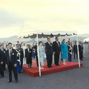 李總統登輝先生於宏都拉斯首都機場接受軍禮歡迎(右二為宏都拉斯總統雷伊納)-李總統照片冊-MOFA109179CF-2020-12-PH00167-046