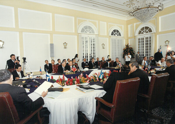 李總統登輝先生與中美洲各國總統及貝里斯總理舉行高峰會-李總統照片冊-MOFA109179CF-2020-12-PH00167-075