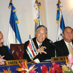 李總統登輝先生與中美洲各國元首於高峰會後舉行聯合記者會(右一為薩爾瓦多總統賈德隆、左一為哥斯大黎加總統費蓋雷斯)-李總統照片冊-MOFA109179CF-2020-12-PH00167-078