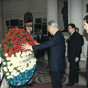 李總統登輝先生赴巴拉圭首都英雄館獻花-李總統照片冊-MOFA109179CF-2020-12-PH00167-087