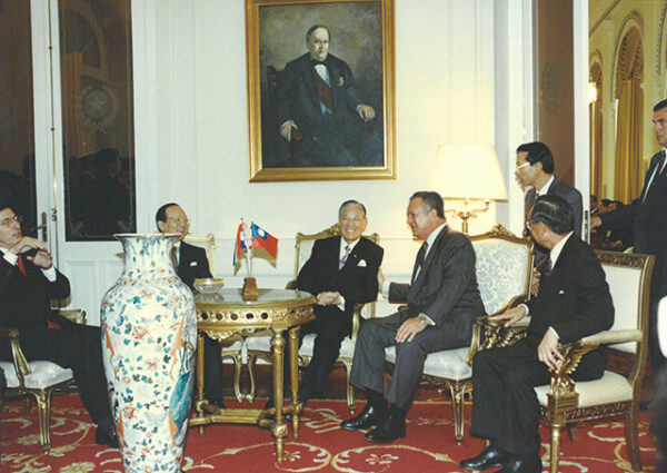 李總統登輝先生拜會巴拉圭總統瓦斯莫西(右二)-李總統照片冊-MOFA109179CF-2020-12-PH00167-089