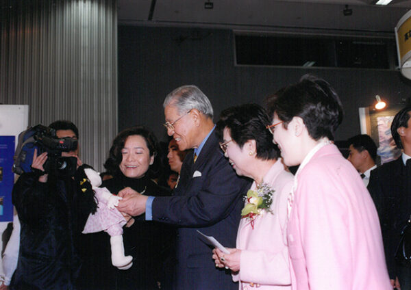 李總統伉儷蒞臨台北國際會議中心參加跨世紀全國婦女團體博覽會開幕典禮-李登輝總統活動照片-MOFA109179CF-2020-12-PH00169-047