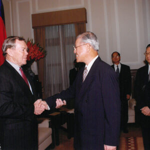 李登輝總統於總統府接見參議院外交委員會亞太小組主席湯瑪士夫婦-李登輝總統活動照片-MOFA109179CF-2020-12-PH00169-100