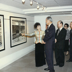 李總統登輝先生蒞臨國父紀念館參觀翁倩玉"心象詩情"個人版畫展-李總統照片冊-MOFA109179CF-2020-12-PH00171-036