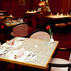 -經濟 農漁牧。 工商展示。 金融股市。 兩岸經貿。 服務業。-MOFA109179CF-2020-12-SL00029-046