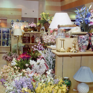 -經濟 農漁牧。 工商展示。 金融股市。 兩岸經貿。 服務業。-MOFA109179CF-2020-12-SL00029-118