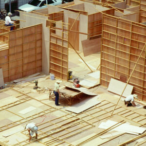 搭建預售屋-台北市容 商業大樓、房地產、市容。 街頭、人群。 交通建設(捷運、北二高)。-MOFA109179CF-2020-12-SL00033-004