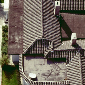 -台北市容 商業大樓、房地產、市容。 街頭、人群。 交通建設(捷運、北二高)。-MOFA109179CF-2020-12-SL00033-009