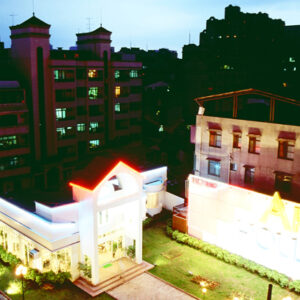 房地產預售-台北市容 商業大樓、房地產、市容。 街頭、人群。 交通建設(捷運、北二高)。-MOFA109179CF-2020-12-SL00033-010