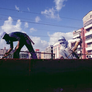 -台北市容 商業大樓、房地產、市容。 街頭、人群。 交通建設(捷運、北二高)。-MOFA109179CF-2020-12-SL00033-014