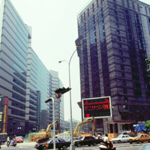 -台北市容 商業大樓、房地產、市容。 街頭、人群。 交通建設(捷運、北二高)。-MOFA109179CF-2020-12-SL00033-149