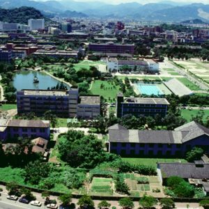 台大-台北市容 商業大樓、房地產、市容。 街頭、人群。 交通建設(捷運、北二高)。-MOFA109179CF-2020-12-SL00033-163