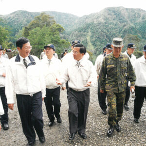 陳水扁總統赴南投縣關心杉林溪聯外道路(安定彎段)重建情形-陳水扁總統活動照片-MOFA109179CF-2020-12-PH00026-058