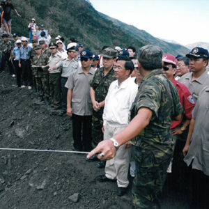 陳水扁總統於花蓮縣視察光復鄉大興村災害現場-陳水扁總統活動照片-MOFA109179CF-2020-12-PH00028-045