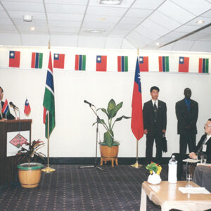 陳水扁總統於甘比亞聽取駐甘大使政情簡報-陳水扁總統「民主外交、友誼之旅」活動照片-MOFA109179CF-2020-12-PH00052-054