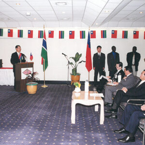 陳水扁總統於甘比亞聽取駐甘大使政情簡報-陳水扁總統「民主外交、友誼之旅」活動照片-MOFA109179CF-2020-12-PH00052-055