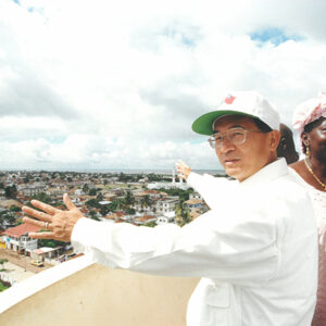 陳水扁總統參觀甘比亞的政變紀念拱門-陳水扁總統「民主外交、友誼之旅」活動照片-MOFA109179CF-2020-12-PH00052-083