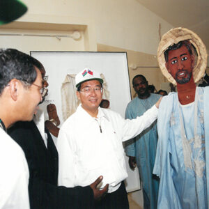 陳水扁總統參觀甘比亞的政變紀念拱門-陳水扁總統「民主外交、友誼之旅」活動照片-MOFA109179CF-2020-12-PH00052-085