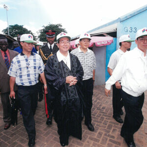 陳水扁總統參觀甘比亞手工藝市場-陳水扁總統「民主外交、友誼之旅」活動照片-MOFA109179CF-2020-12-PH00052-092