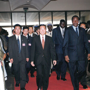 陳水扁總統抵達布吉納法索的布京瓦加杜古國際機場並接受軍禮歡迎-陳水扁總統「民主外交、友誼之旅」活動照片-MOFA109179CF-2020-12-PH00052-103