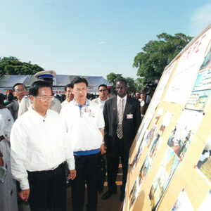 陳水扁總統於布吉納法索參觀我國協助進行之提升婦女地位計畫-陳水扁總統「民主外交、友誼之旅」活動照片-MOFA109179CF-2020-12-PH00053-032