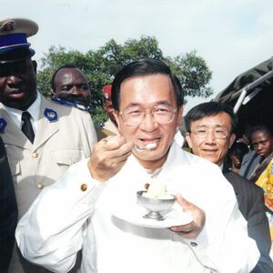 陳水扁總統於布吉納法索參觀我國協助進行之提升婦女地位計畫-陳水扁總統「民主外交、友誼之旅」活動照片-MOFA109179CF-2020-12-PH00053-047