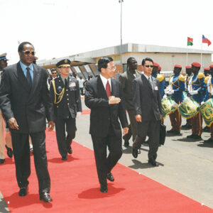 陳水扁總統接受布吉納法索軍禮歡送-陳水扁總統「民主外交、友誼之旅」活動照片-MOFA109179CF-2020-12-PH00053-077