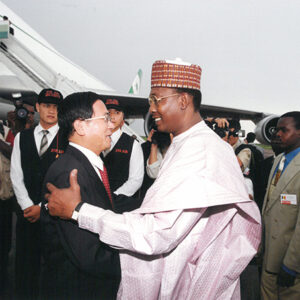 陳水扁總統接受查德總統德比(Idriss DEBY)軍禮歡送及當地民眾歡迎-陳水扁總統「民主外交、友誼之旅」活動照片-MOFA109179CF-2020-12-PH00053-078