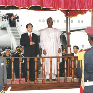 陳水扁總統接受查德總統德比(Idriss DEBY)軍禮歡送及當地民眾歡迎-陳水扁總統「民主外交、友誼之旅」活動照片-MOFA109179CF-2020-12-PH00053-081