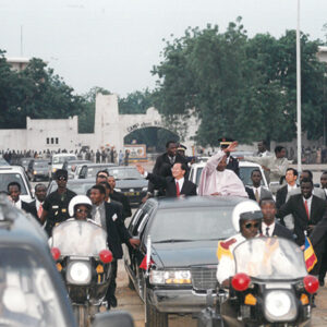 陳水扁總統於查德的恩加美納市接受當地民眾夾道歡迎-陳水扁總統「民主外交、友誼之旅」活動照片-MOFA109179CF-2020-12-PH00053-087