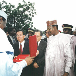 陳水扁總統於查德的恩加美納市前拱門剪綵-陳水扁總統「民主外交、友誼之旅」活動照片-MOFA109179CF-2020-12-PH00053-089