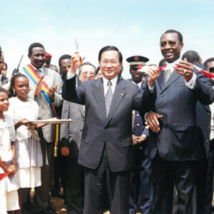 陳水扁總統參觀查德夏釐河大橋工程-陳水扁總統「民主外交、友誼之旅」活動照片-MOFA109179CF-2020-12-PH00053-113