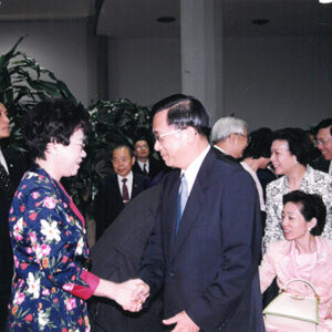 呂秀蓮副總統赴中正機場歡送陳水扁總統出國訪問-陳水扁總統「民主外交、友誼之旅」活動照片-MOFA109179CF-2020-12-PH00054-001