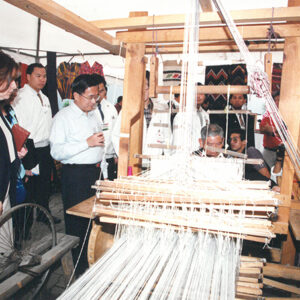 陳水扁總統於瓜地馬拉參觀旭日(Aurora)手工藝品心-陳水扁總統「民主外交、友誼之旅」活動照片-MOFA109179CF-2020-12-PH00055-016